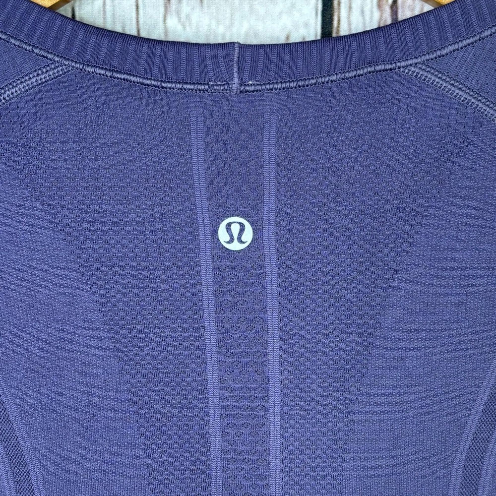 🍋Lululemon Swiftly Tech Long Sleeve Tee Size 6 Purple Viola Shirt Crew Neck EUC! - Picture 7 of 16